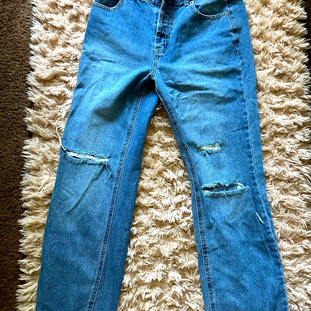 RSQ TILLYS RIPPED JEANS